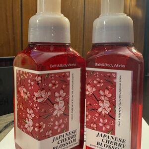 Bath & Body Works Japanese Cherry Blossom Handsoap Set of 2 NWT
